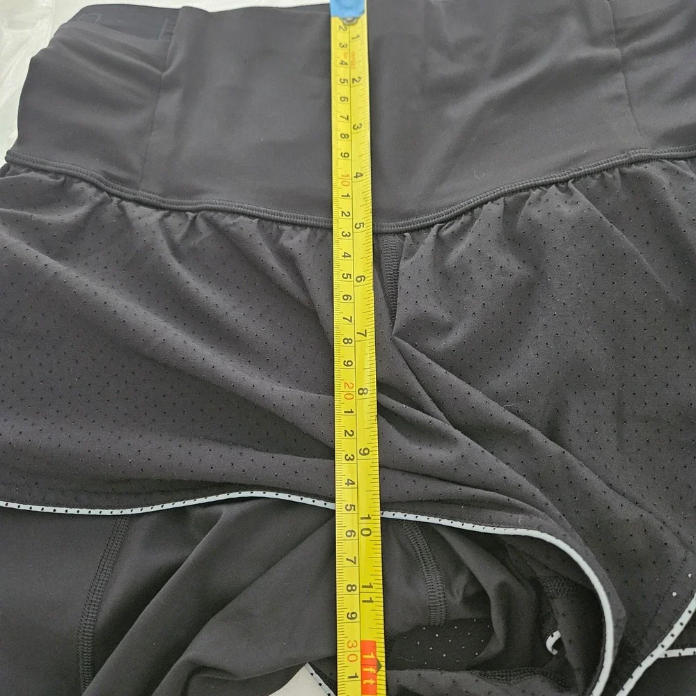 Lululemon Active Shorts Women 8 Black Layered Running Training Athletic Gym Yoga
